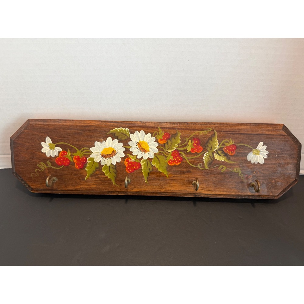 Vintage Hand Painted Wood Wall Key Rack Daisy Strawberry Folk Art 4 Hook 12.5in